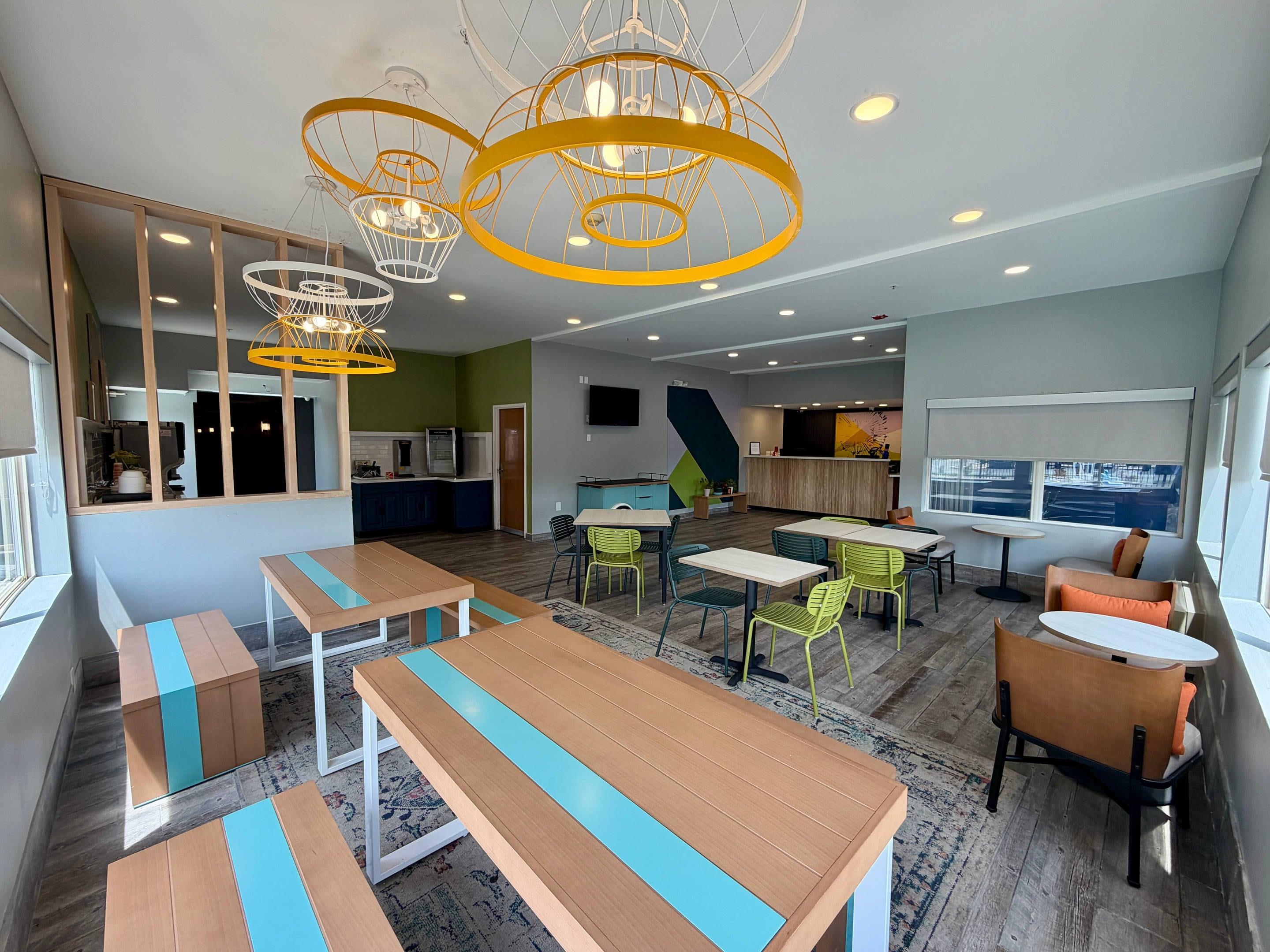 Hotel lobby | Quality Inn & Suites Georgetown - Seaford