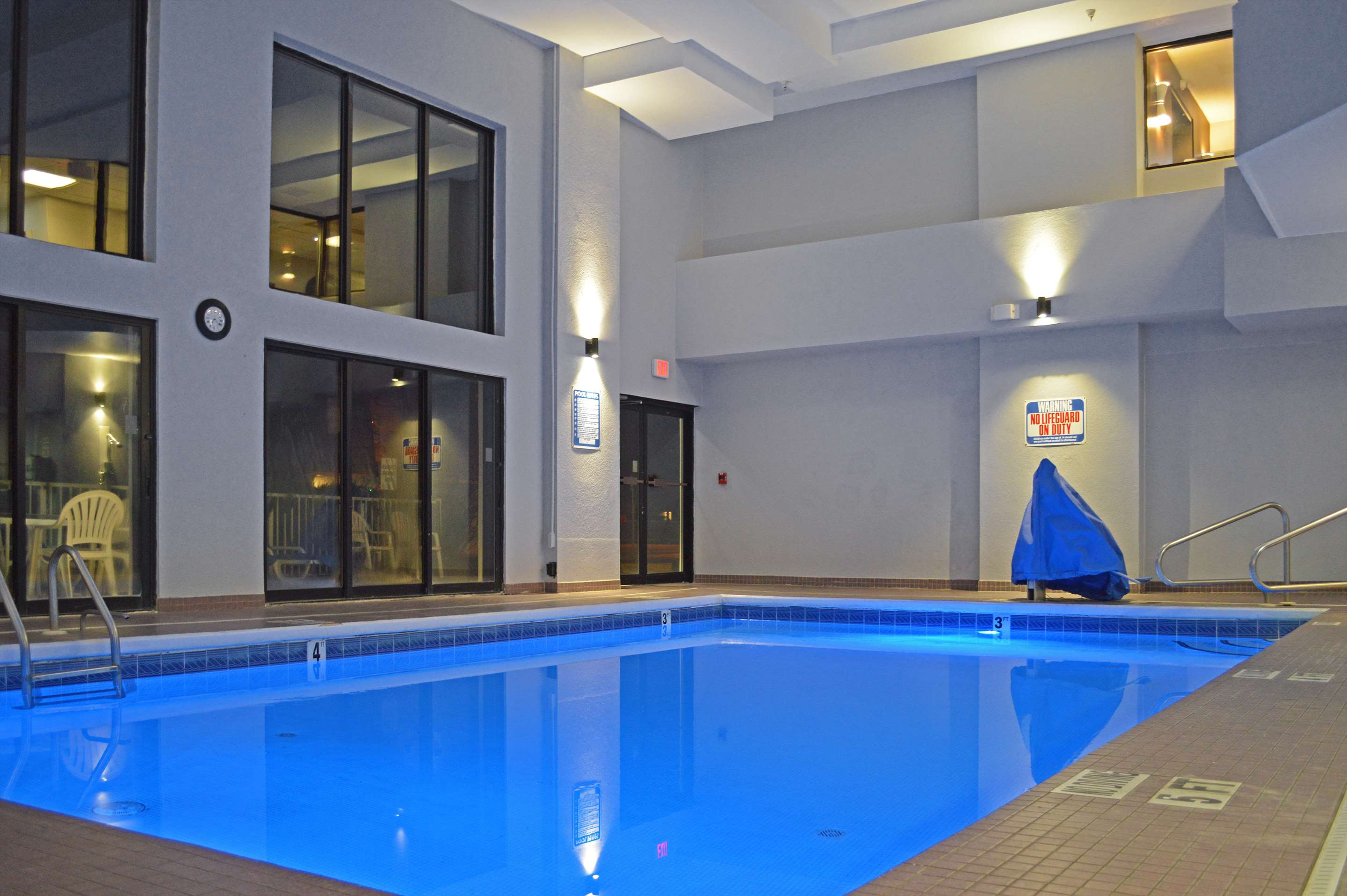 Indoor pool | Country Inn & Suites by Radisson Rehoboth Beach - Dewey