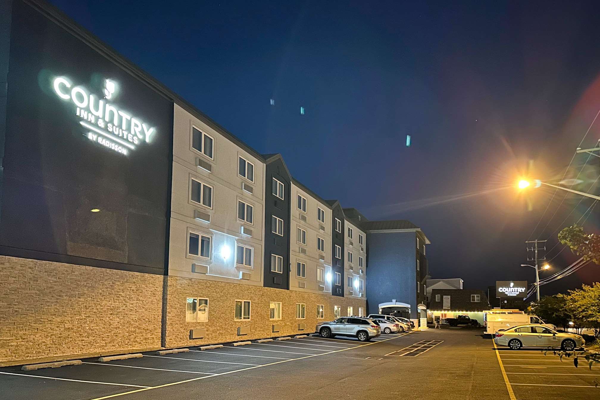 Twilight | Country Inn & Suites by Radisson Rehoboth Beach - Dewey