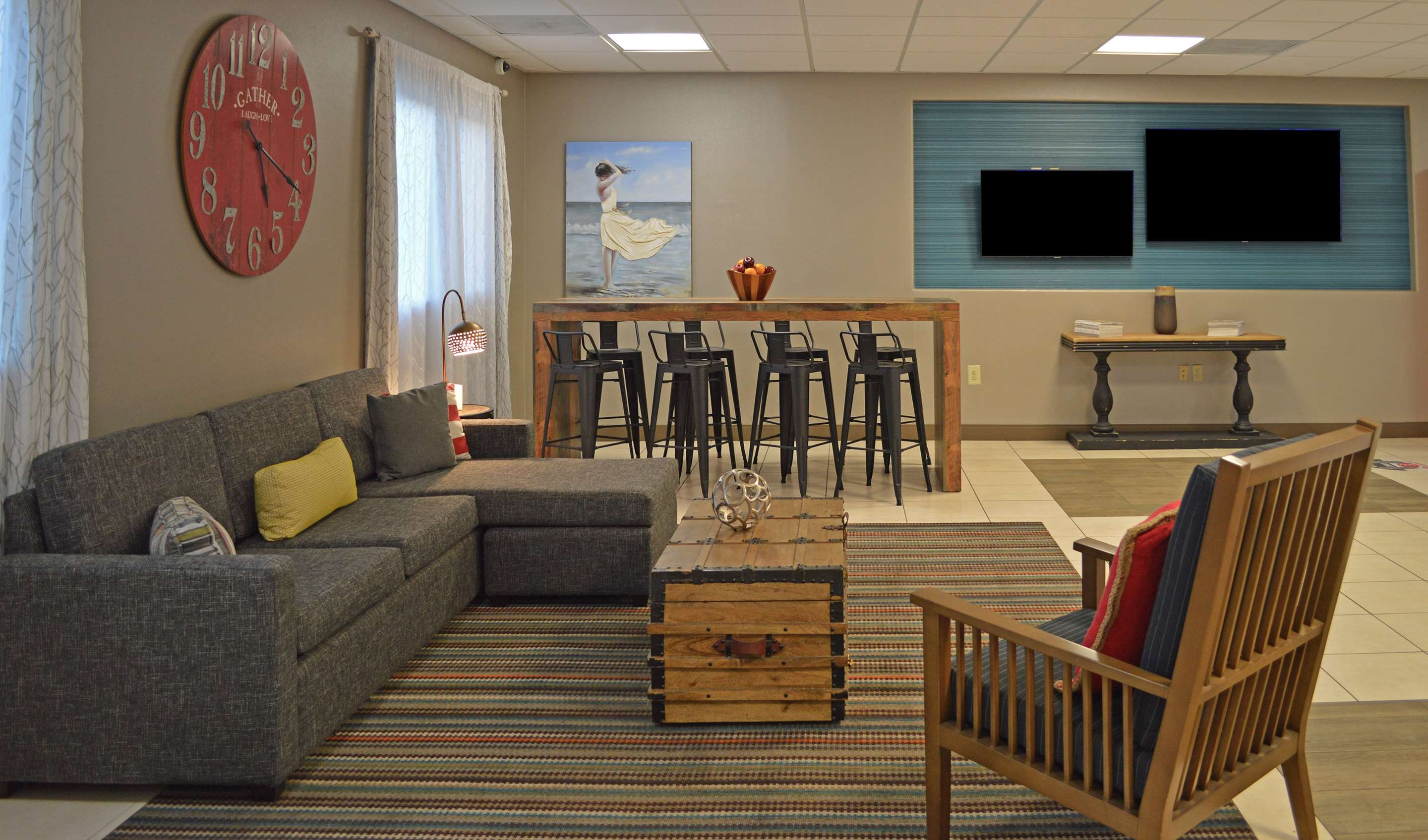 Lobby with sitting area | Country Inn & Suites by Radisson Rehoboth Beach - Dewey
