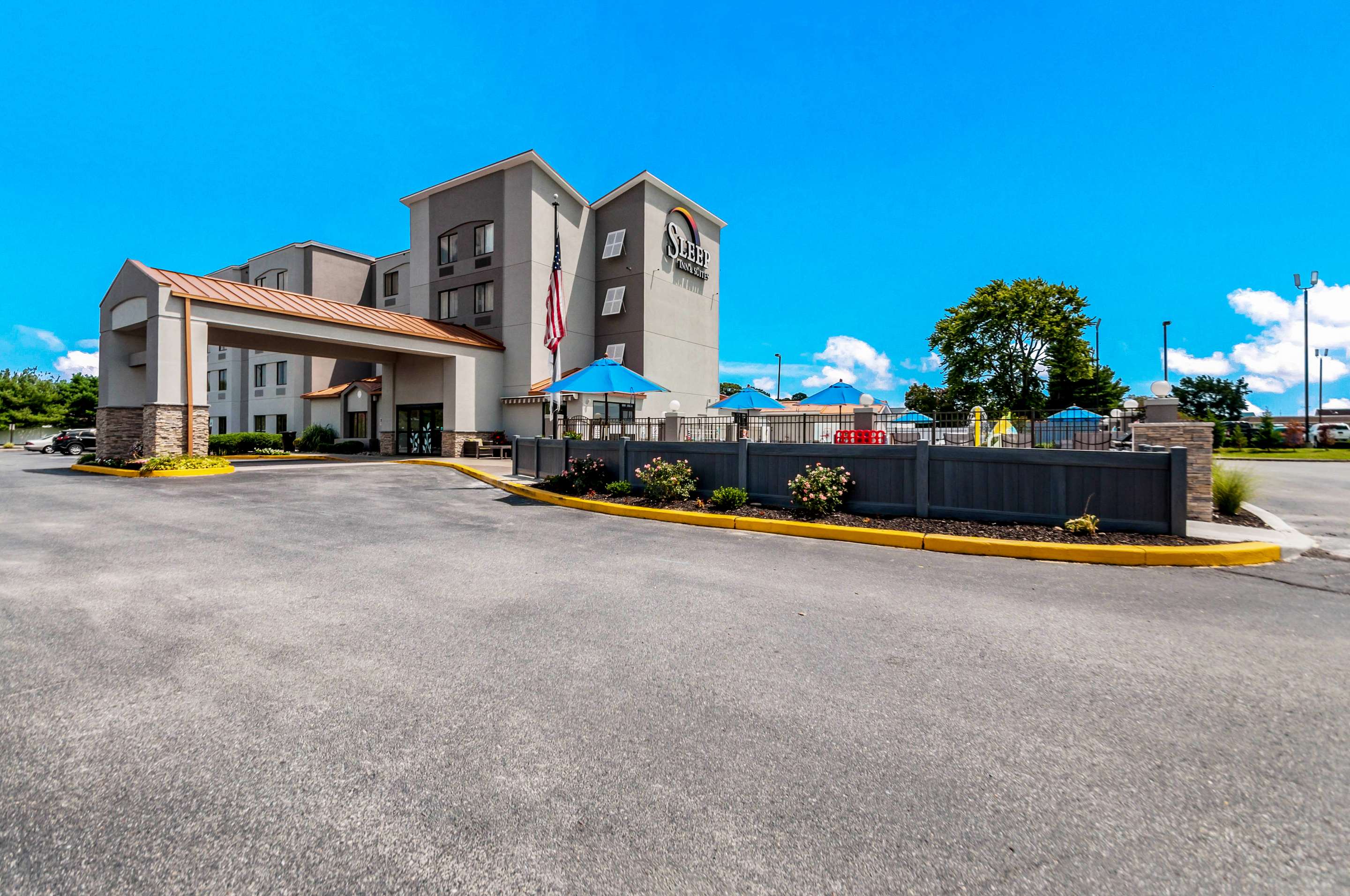 Hotel exterior | Sleep Inn & Suites Rehoboth Beach