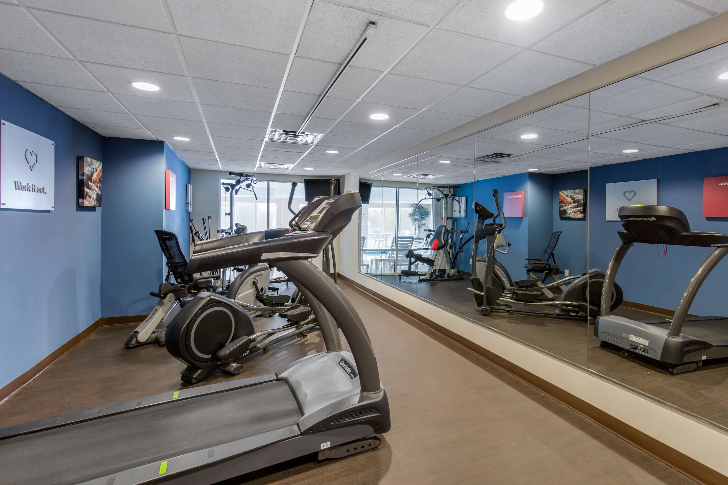Fitness center | Comfort Suites Seaford