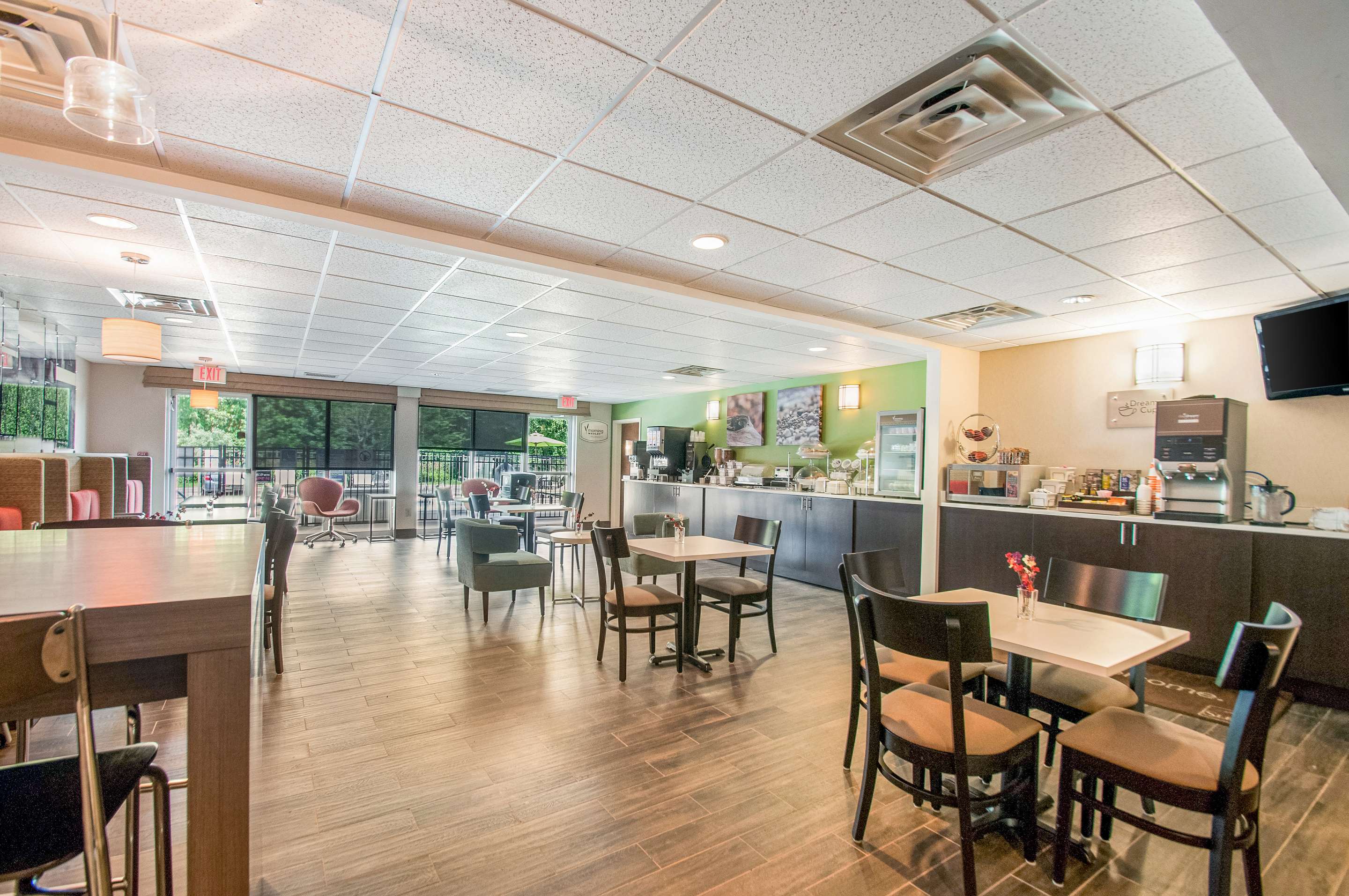 Breakfast area | Sleep Inn And Suites