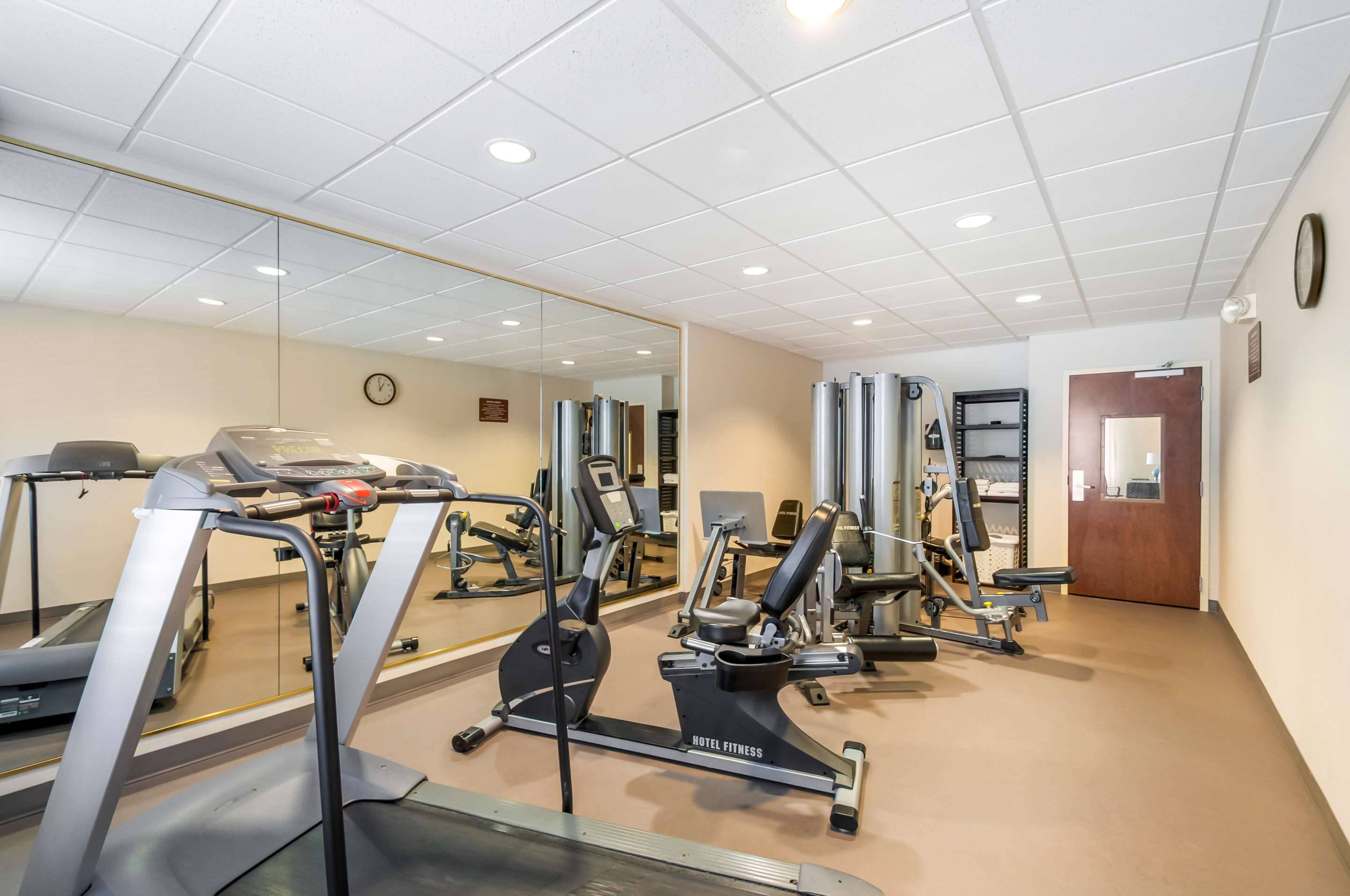 Exercise room | Sleep Inn And Suites