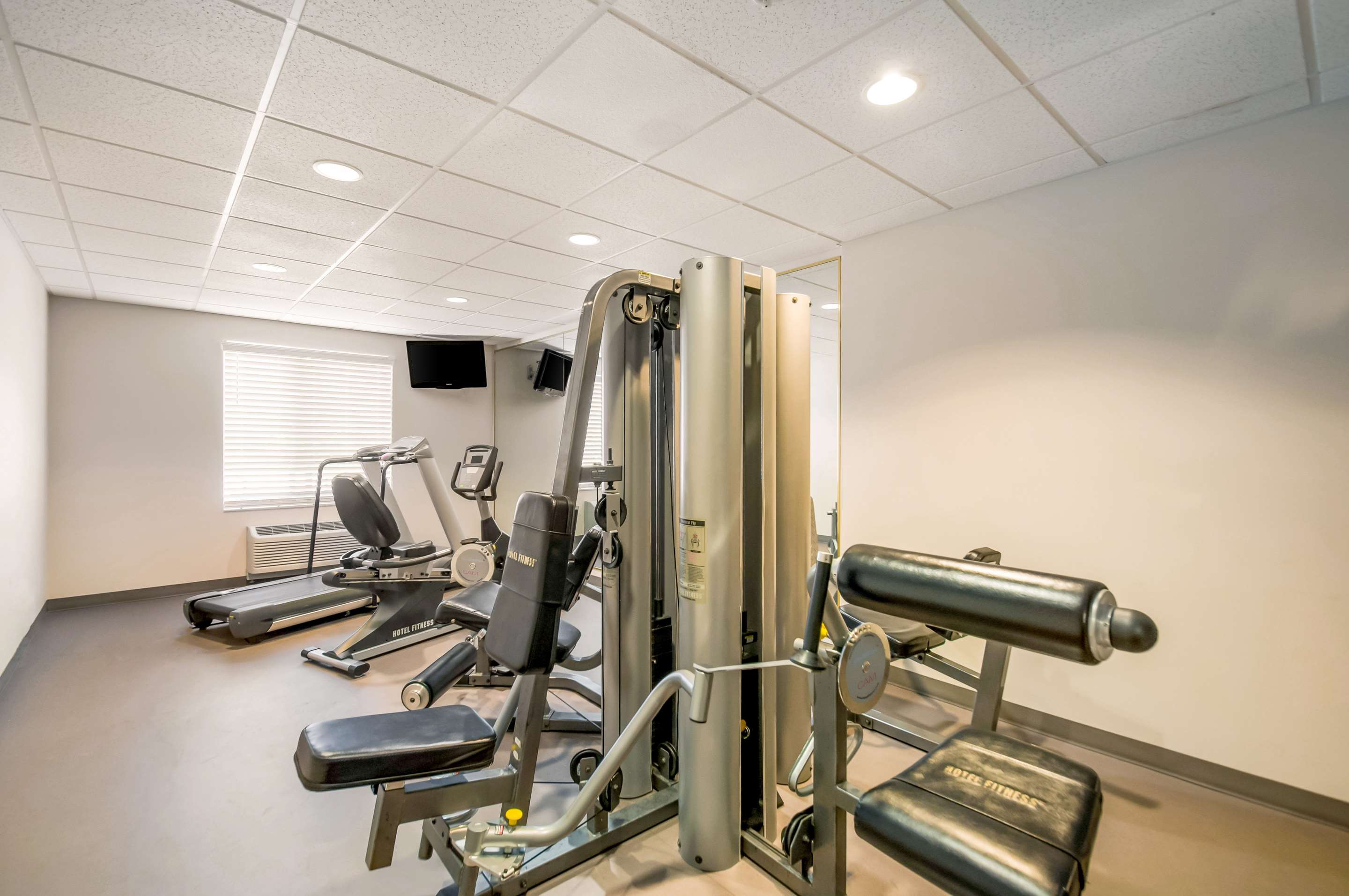 Fitness center | Sleep Inn And Suites