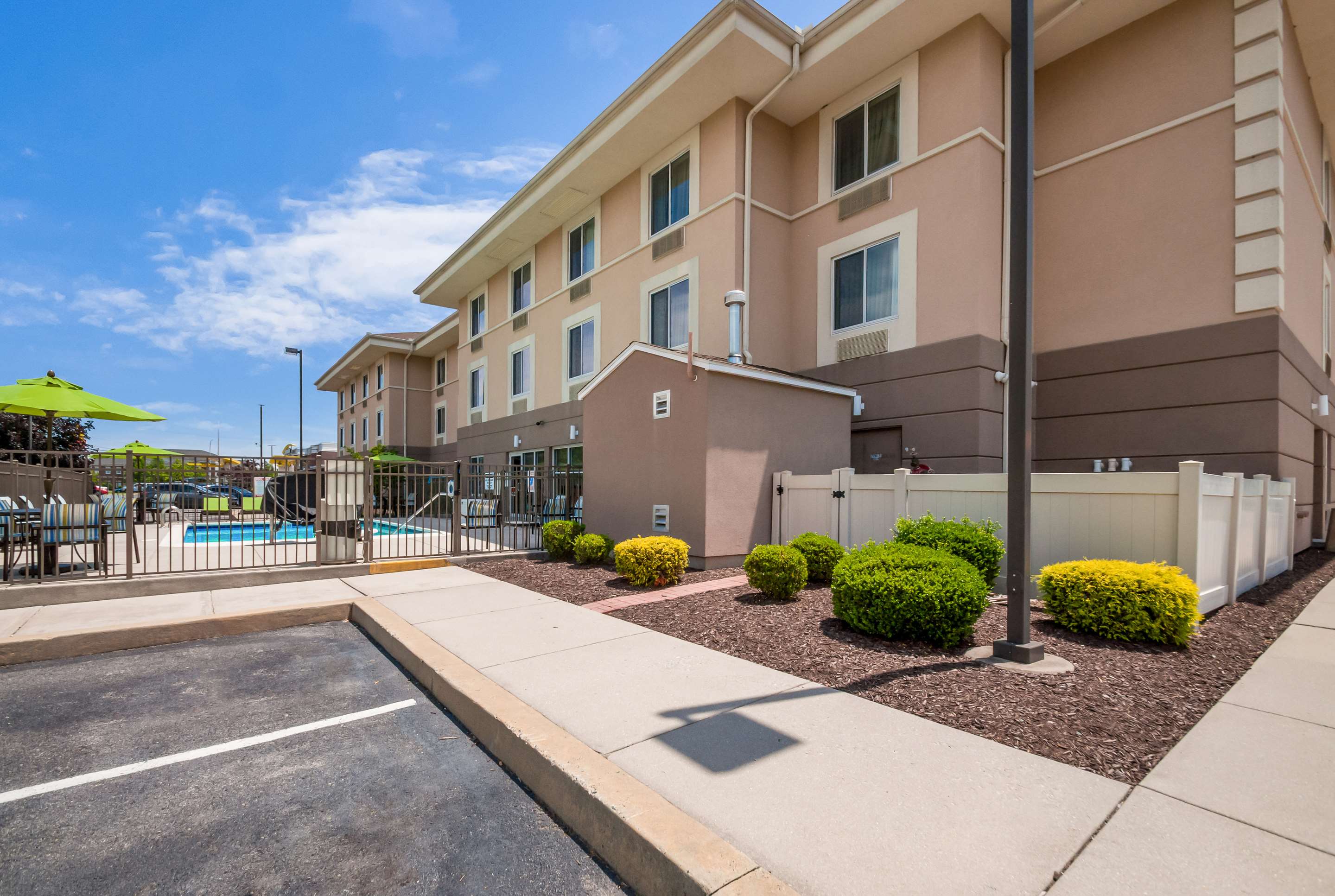Hotel exterior | Sleep Inn And Suites