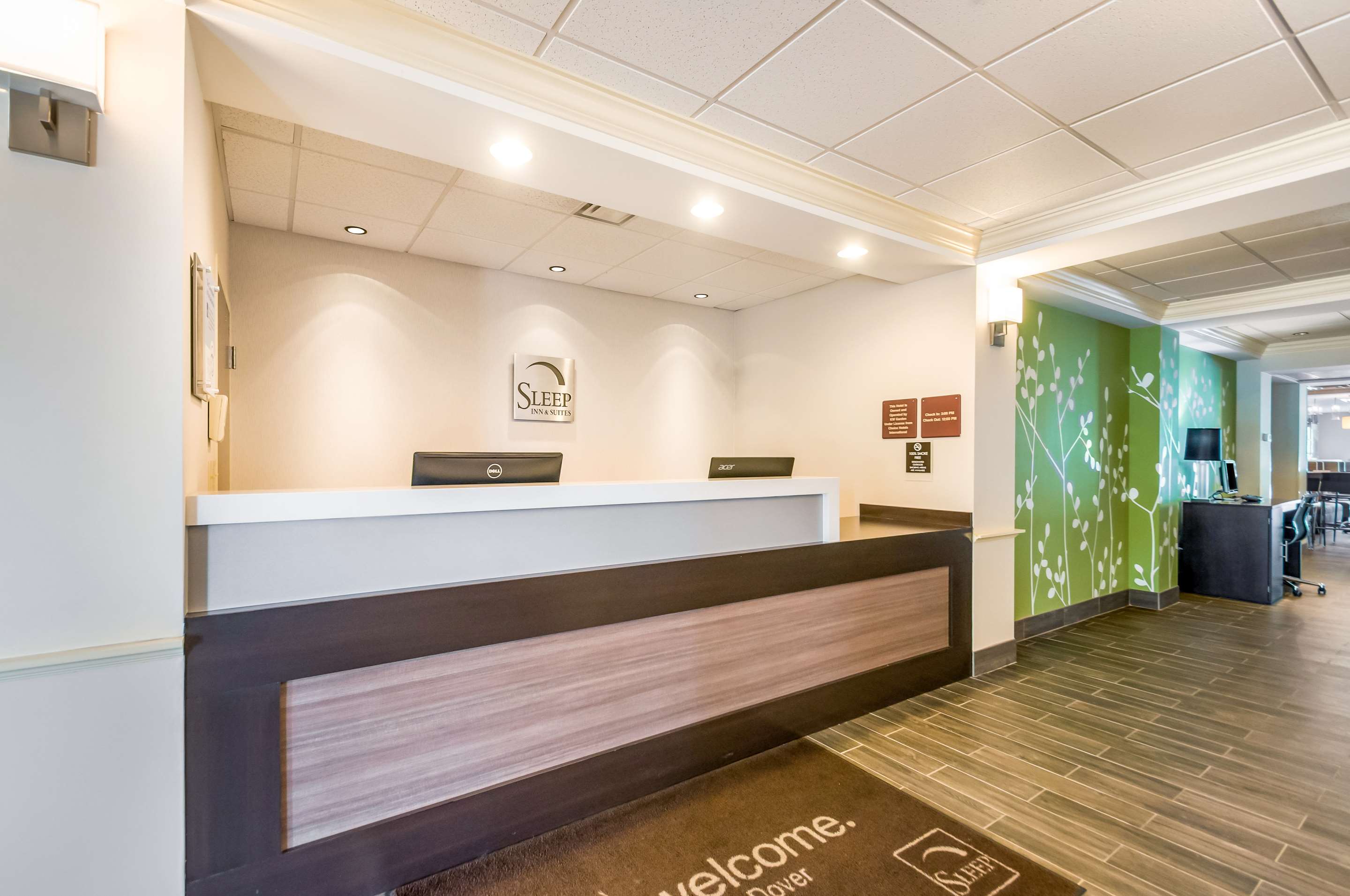Front desk | Sleep Inn And Suites