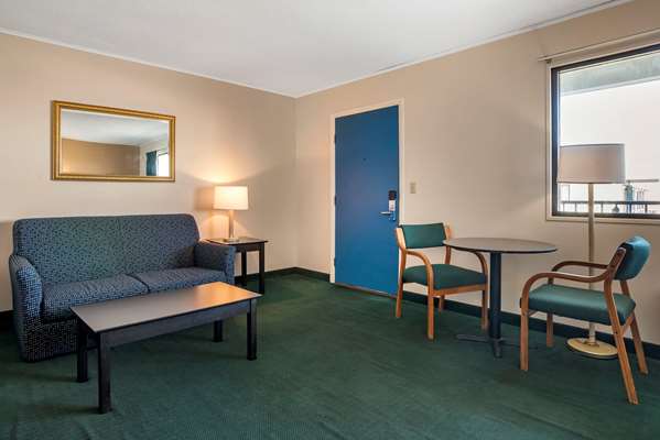  - Rodeway Inn & Suites Rehoboth Beach