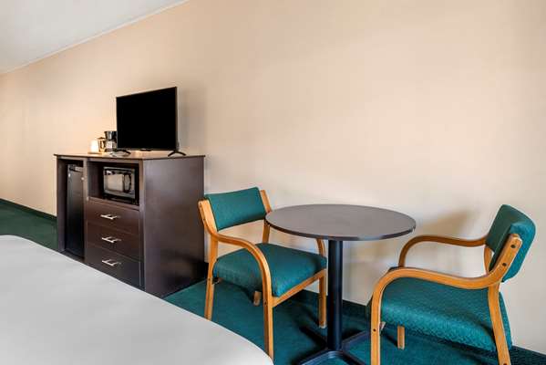  - Rodeway Inn & Suites Rehoboth Beach