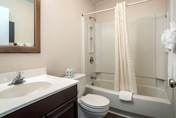  - Rodeway Inn & Suites Rehoboth Beach