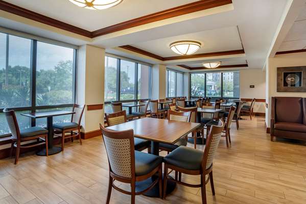 Amenities - Comfort Inn & Suites Newark - I-95, Exit 3