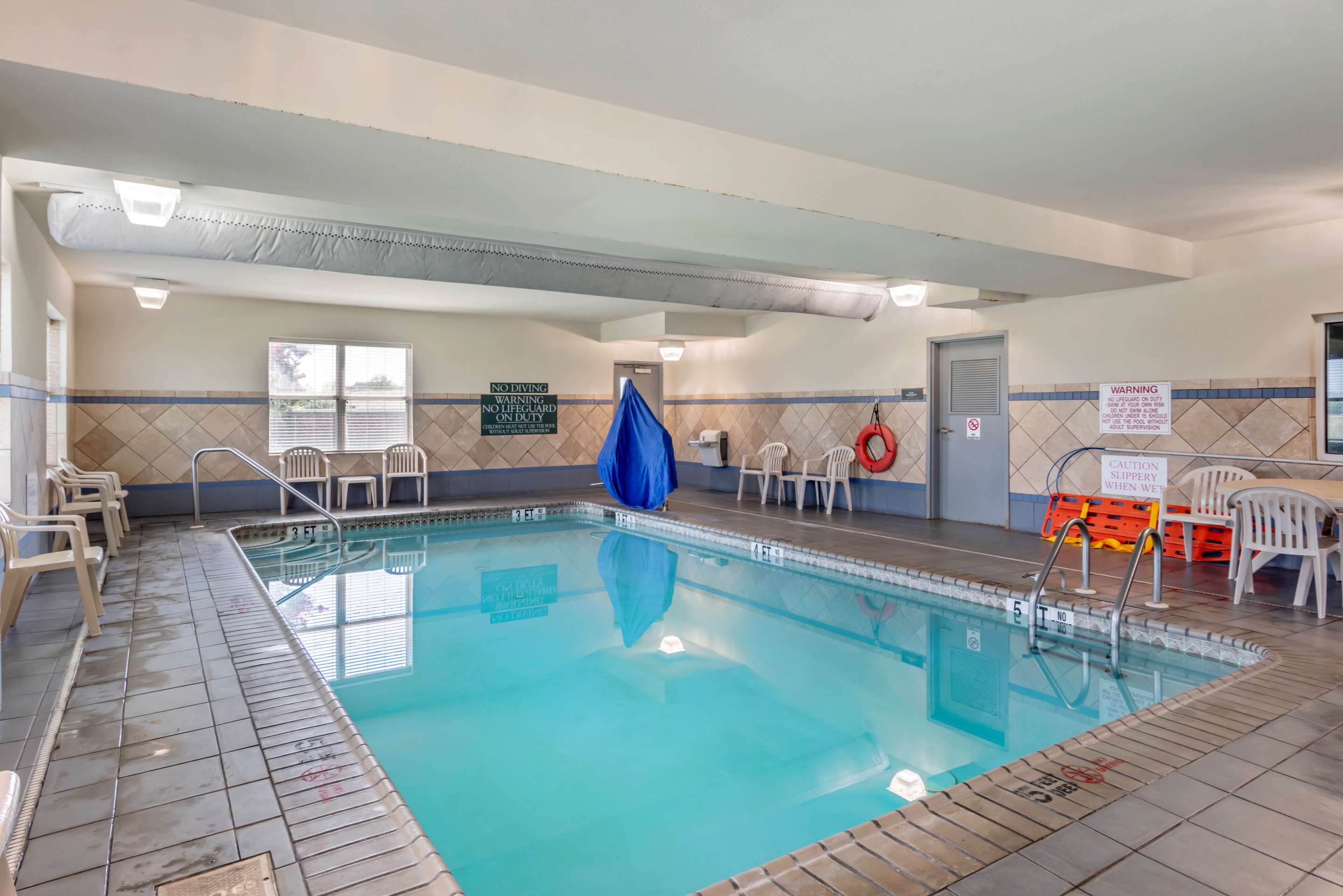 Indoor pool | Comfort Inn & Suites Dover