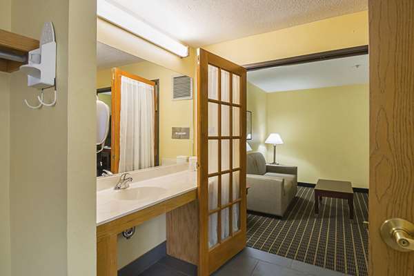  - Quality Inn & Suites Harrington