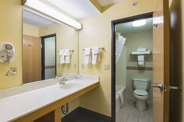  - Quality Inn & Suites Harrington
