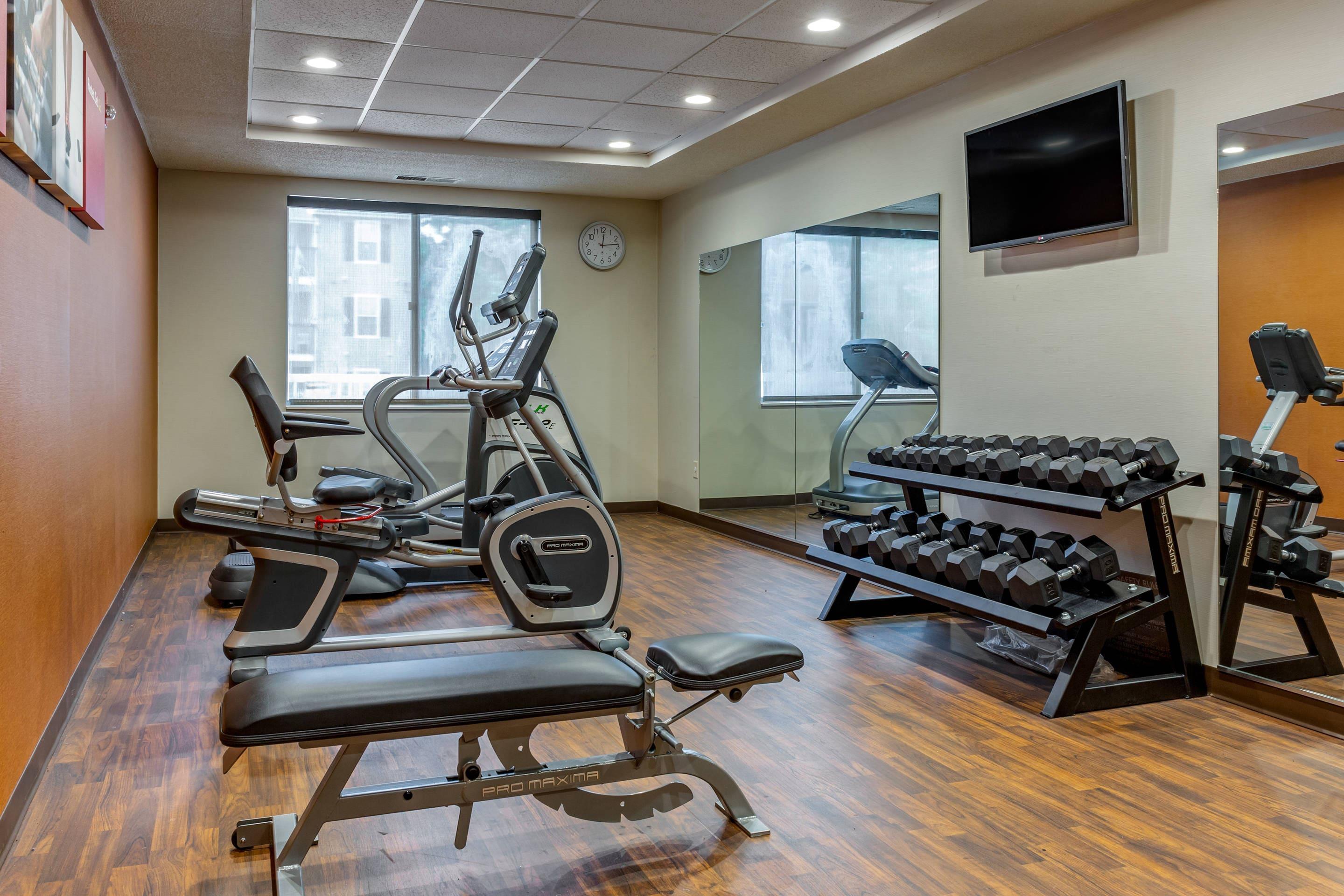 Fitness center | Comfort Suites Dover