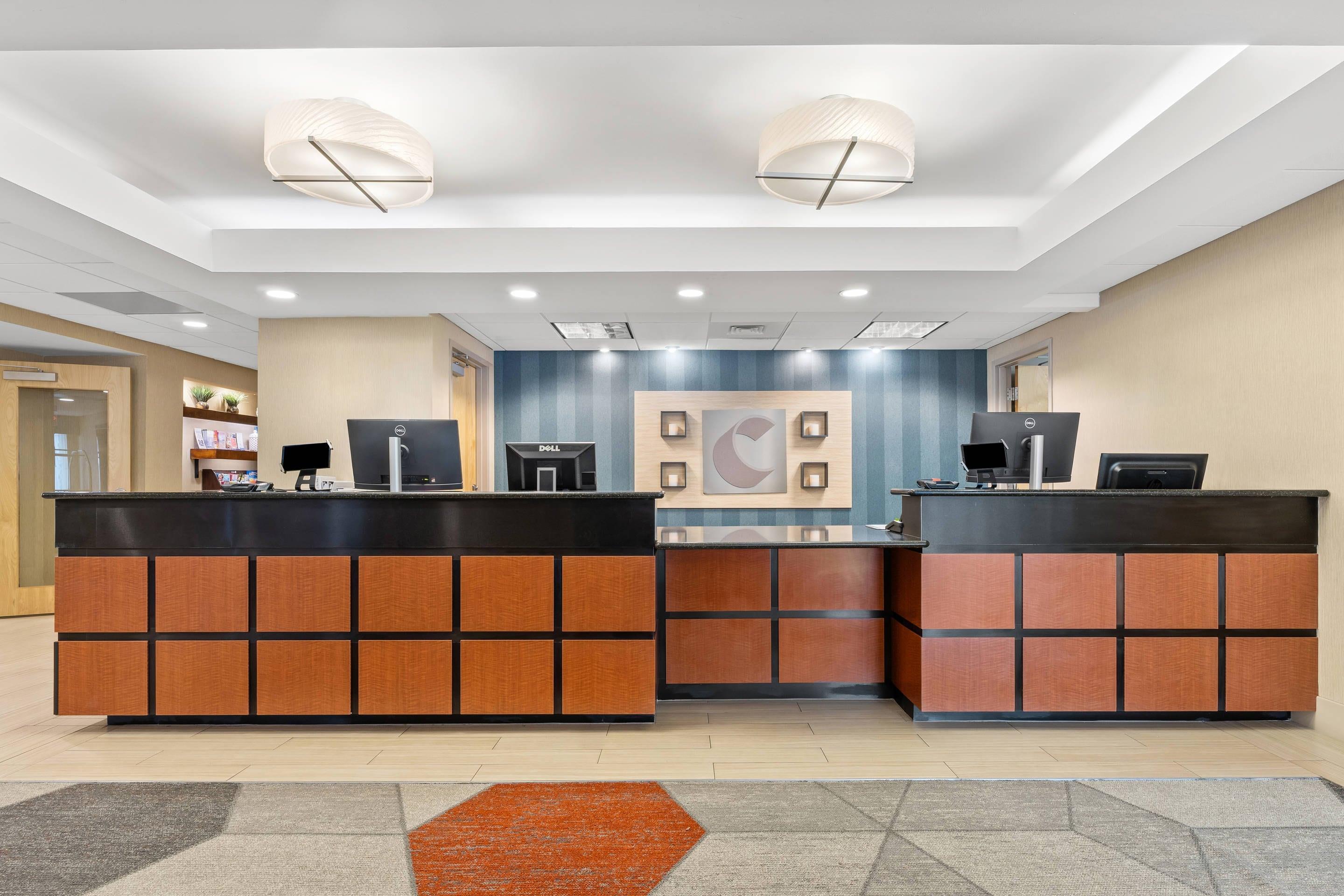 Front desk | Comfort Inn Rehoboth Beach