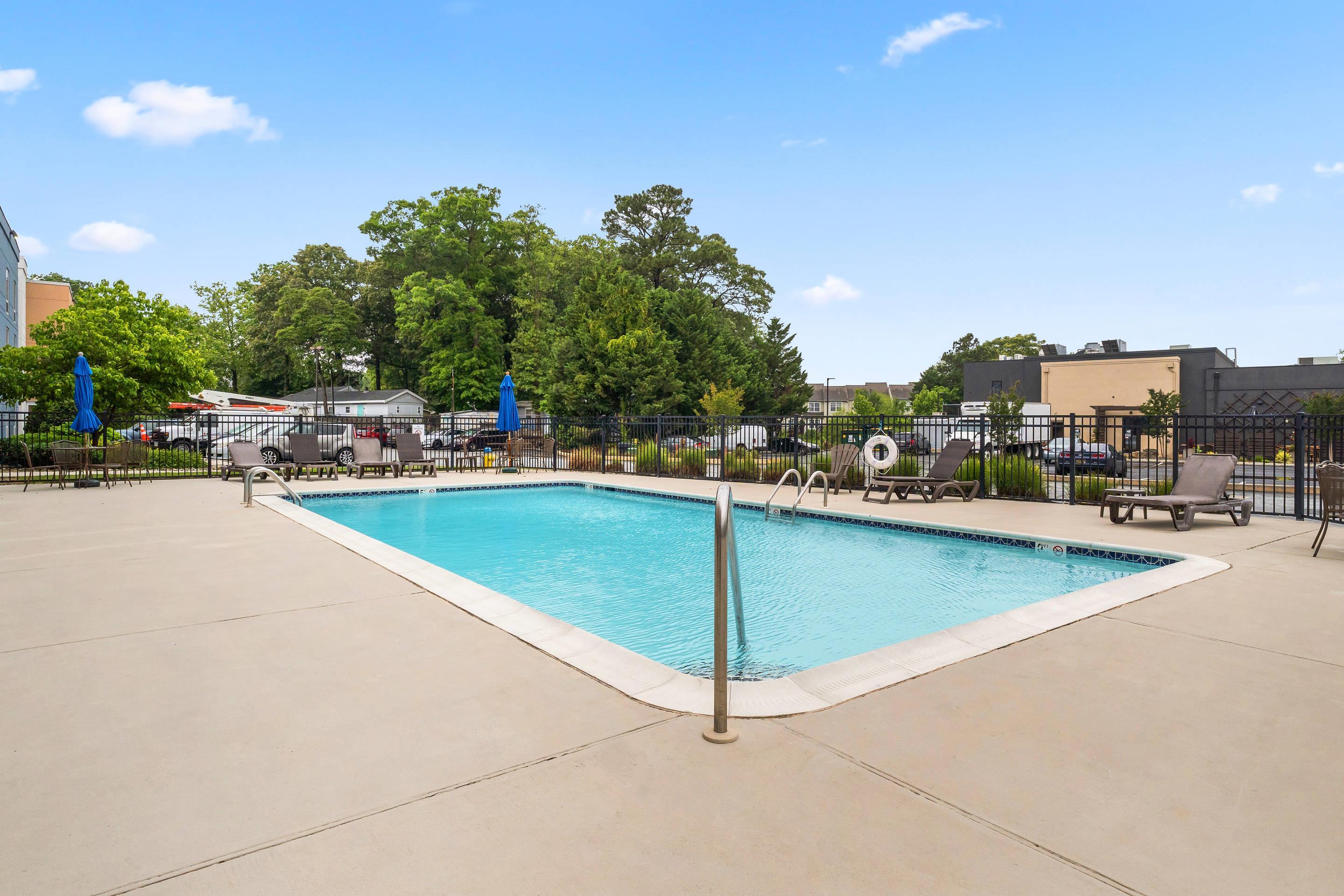 Outdoor pool | Comfort Inn Rehoboth Beach