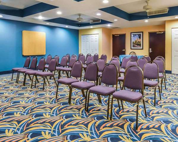  - Comfort Suites Southeast Tampa - I-75, Exit 257