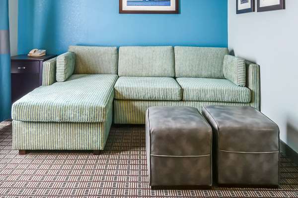 Suite - Comfort Suites Southeast Tampa - I-75, Exit 257