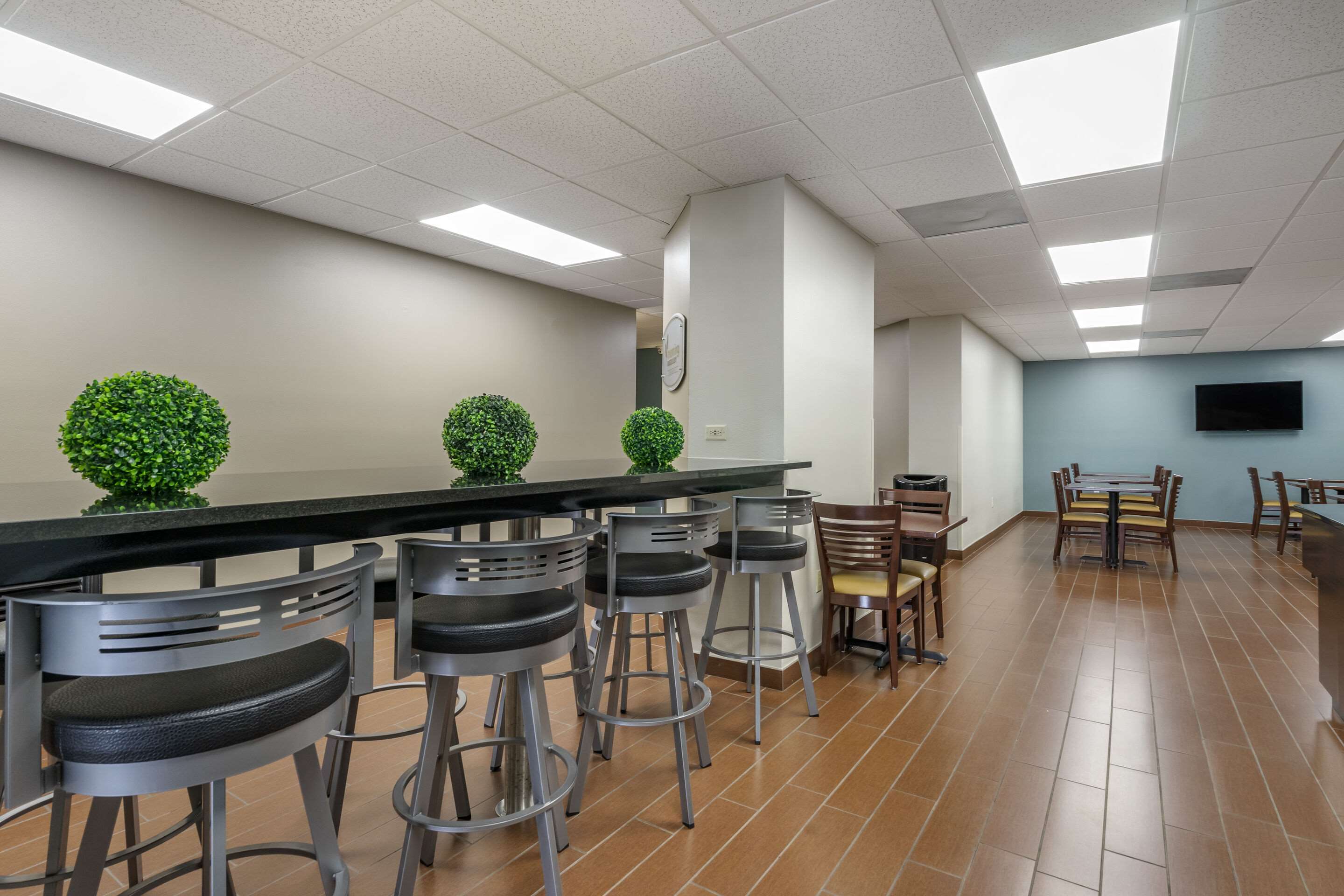 Breakfast area | Sleep Inn Clearwater - St Petersburg