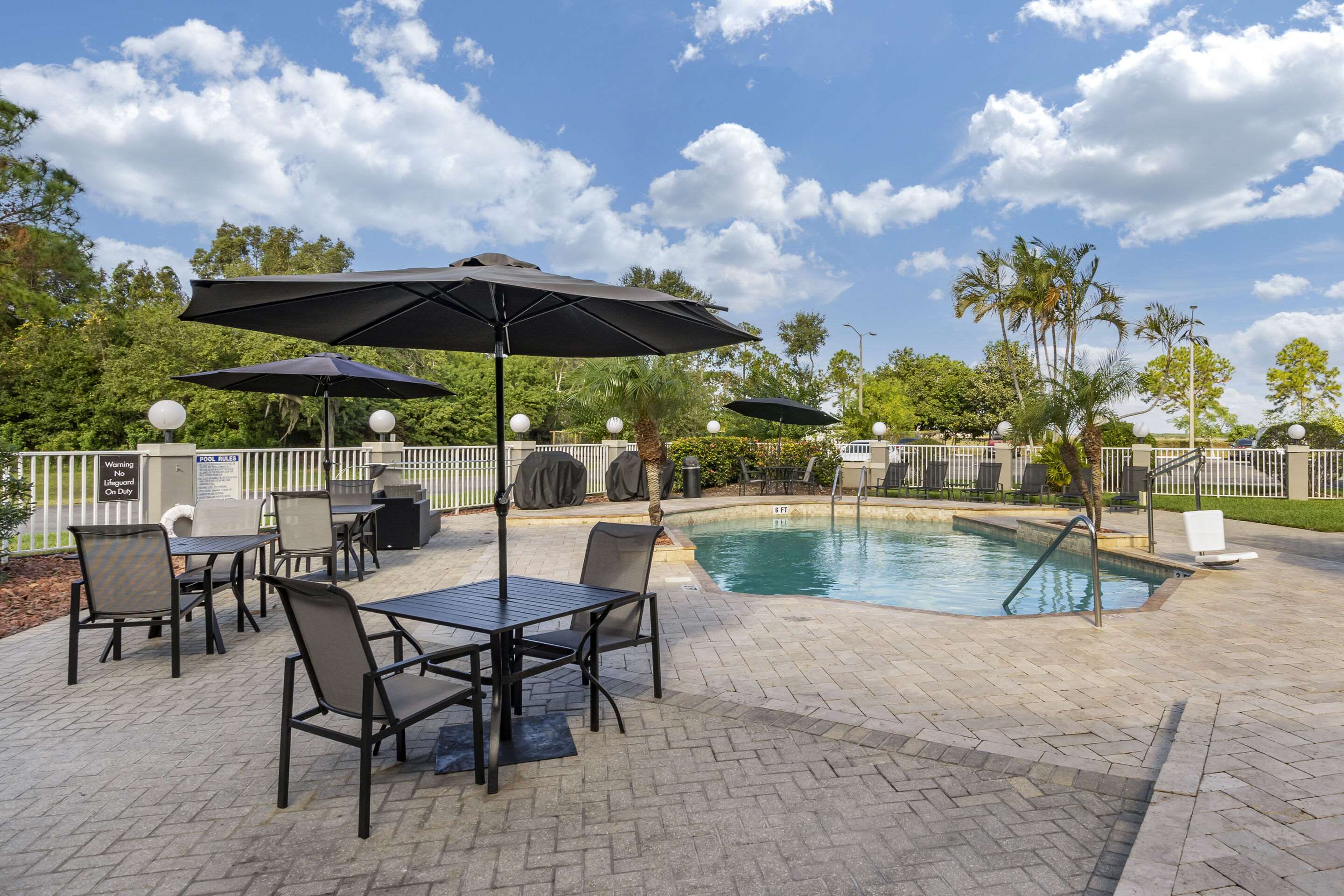 Outdoor pool | Sleep Inn Clearwater - St Petersburg