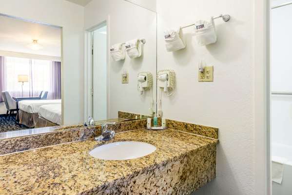  - Quality Inn & Conference Center Tampa - I-75, Exit 257