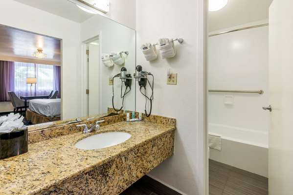  - Quality Inn & Conference Center Tampa - I-75, Exit 257