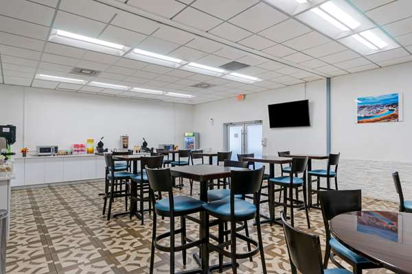 Amenities - Quality Inn & Conference Center Tampa - I-75, Exit 257