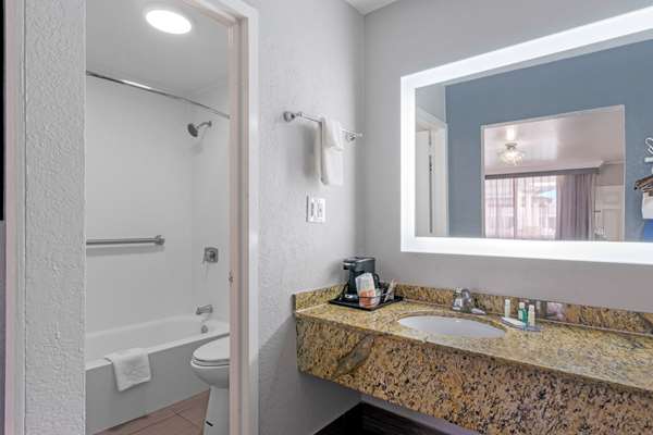  - Quality Inn & Conference Center Tampa - I-75, Exit 257