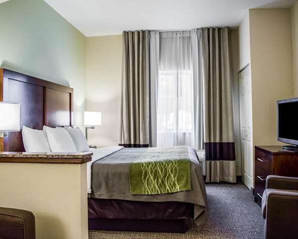 Suite - Comfort Inn Boatways Road Fort Myers - I-75, Exit 141