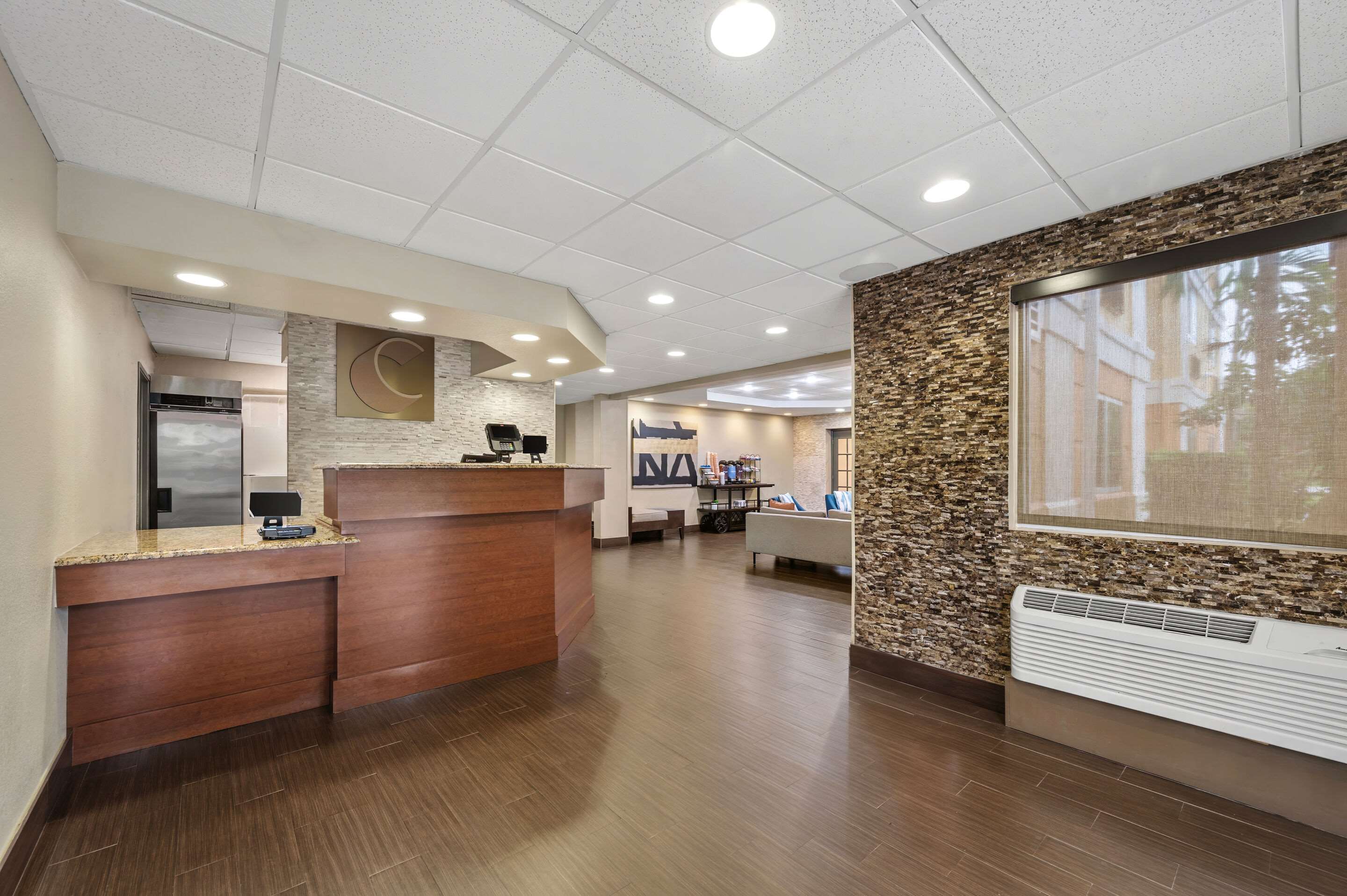 Front desk | Comfort Inn Fort Myers Northeast