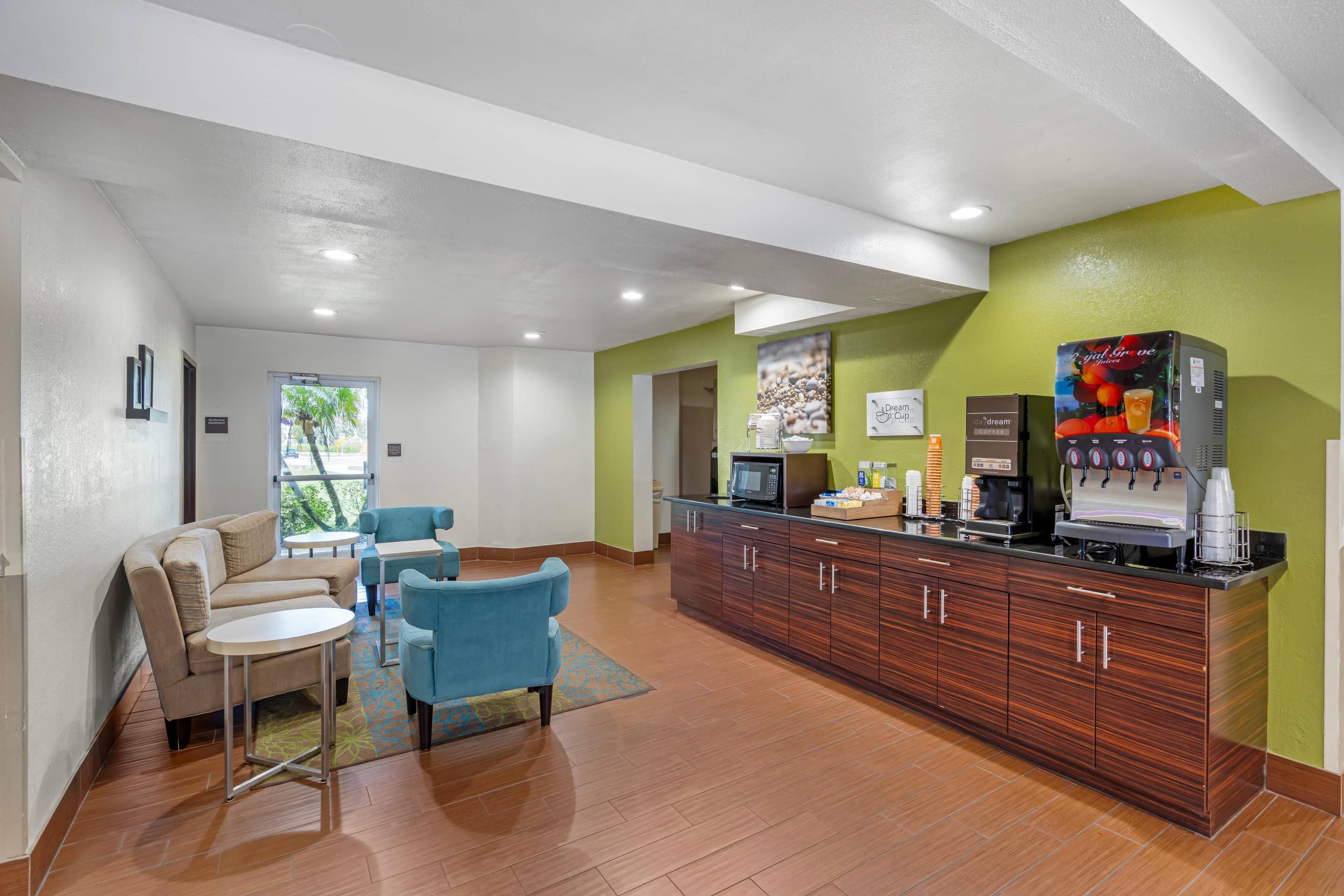 Breakfast area