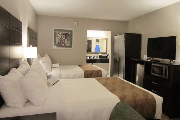  - Quality Inn & Suites by the Lake Kissimmee