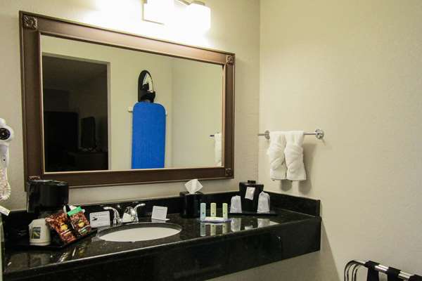  - Quality Inn & Suites by the Lake Kissimmee