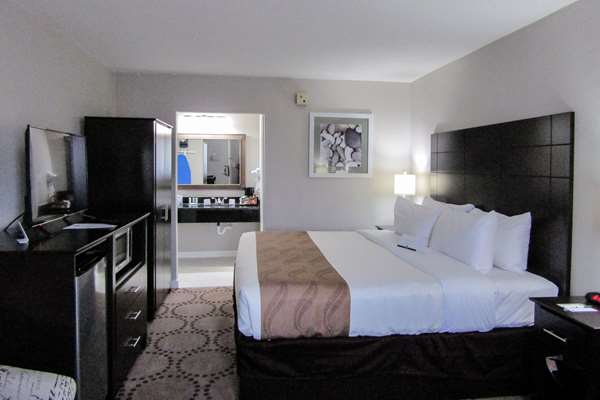  - Quality Inn & Suites by the Lake Kissimmee