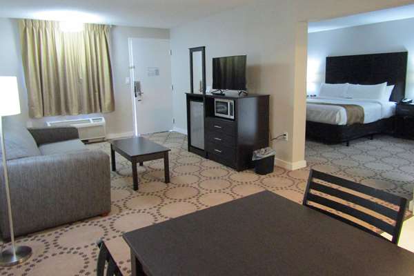 Suite - Quality Inn & Suites by the Lake Kissimmee