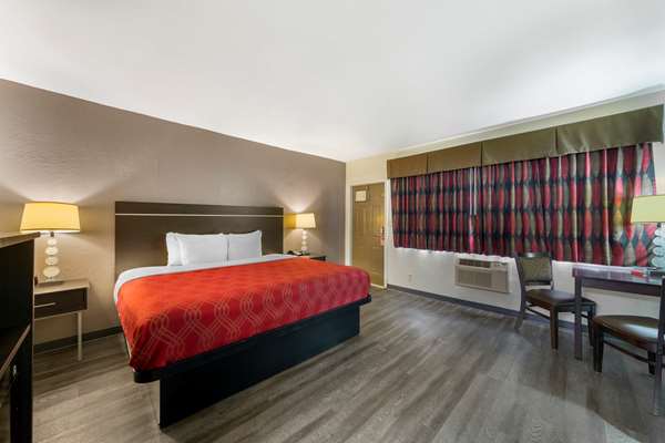  - Econo Lodge Hollywood