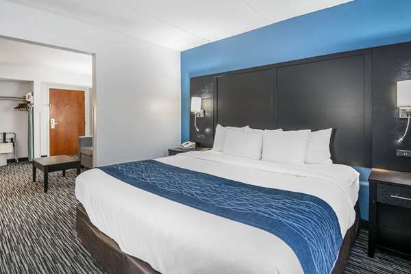Suite - Comfort Inn West Gainesville - I-75, Exit 384