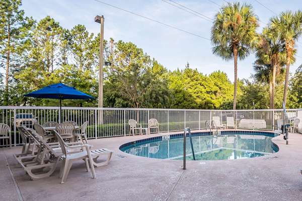 Pool - Comfort Inn West Gainesville - I-75, Exit 384