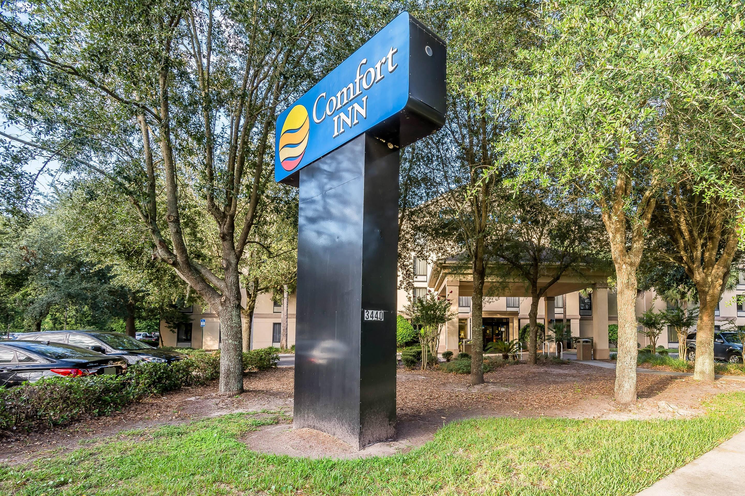 Hotel near Botanical Gardens | Comfort Inn University