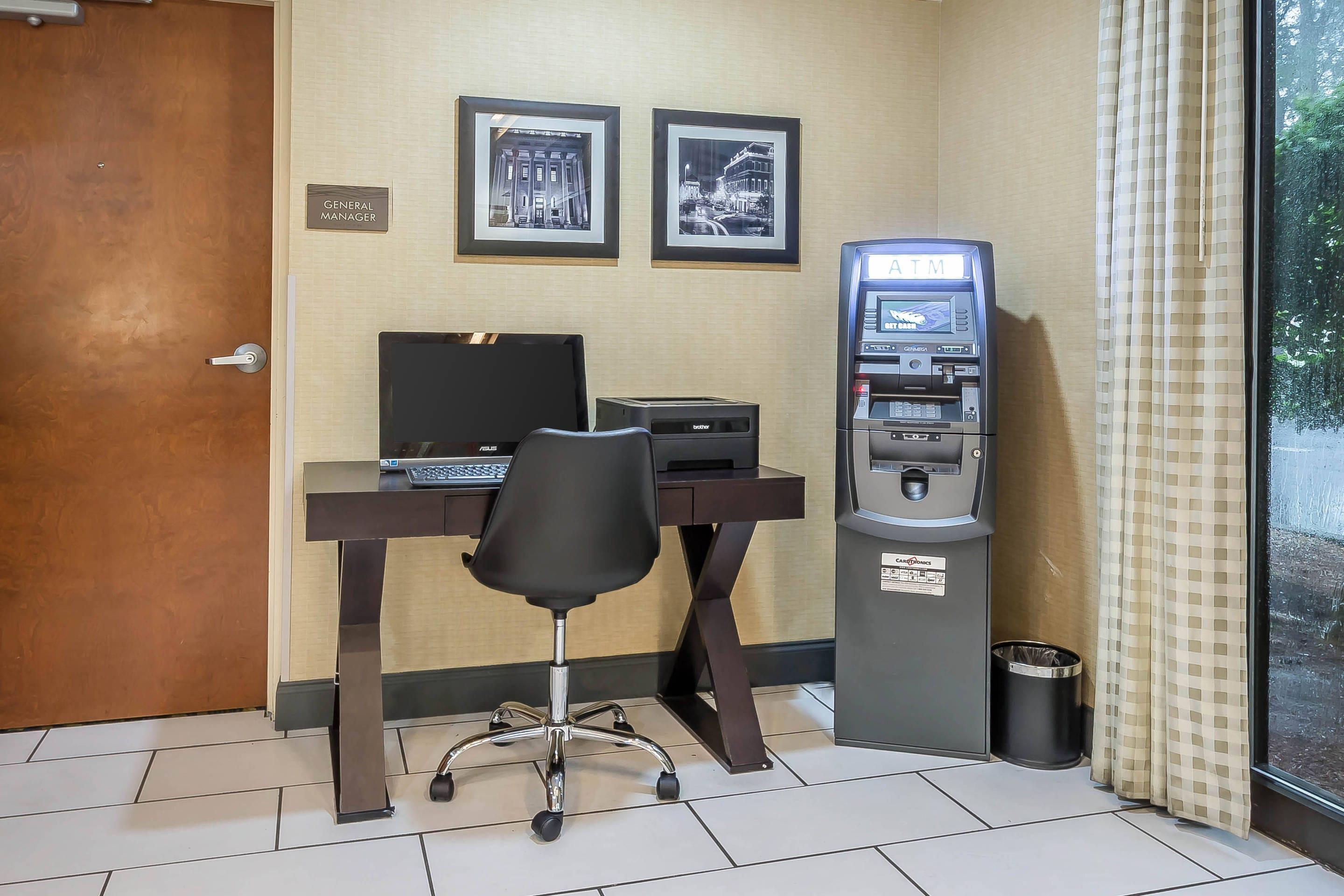 Business center | Comfort Inn University