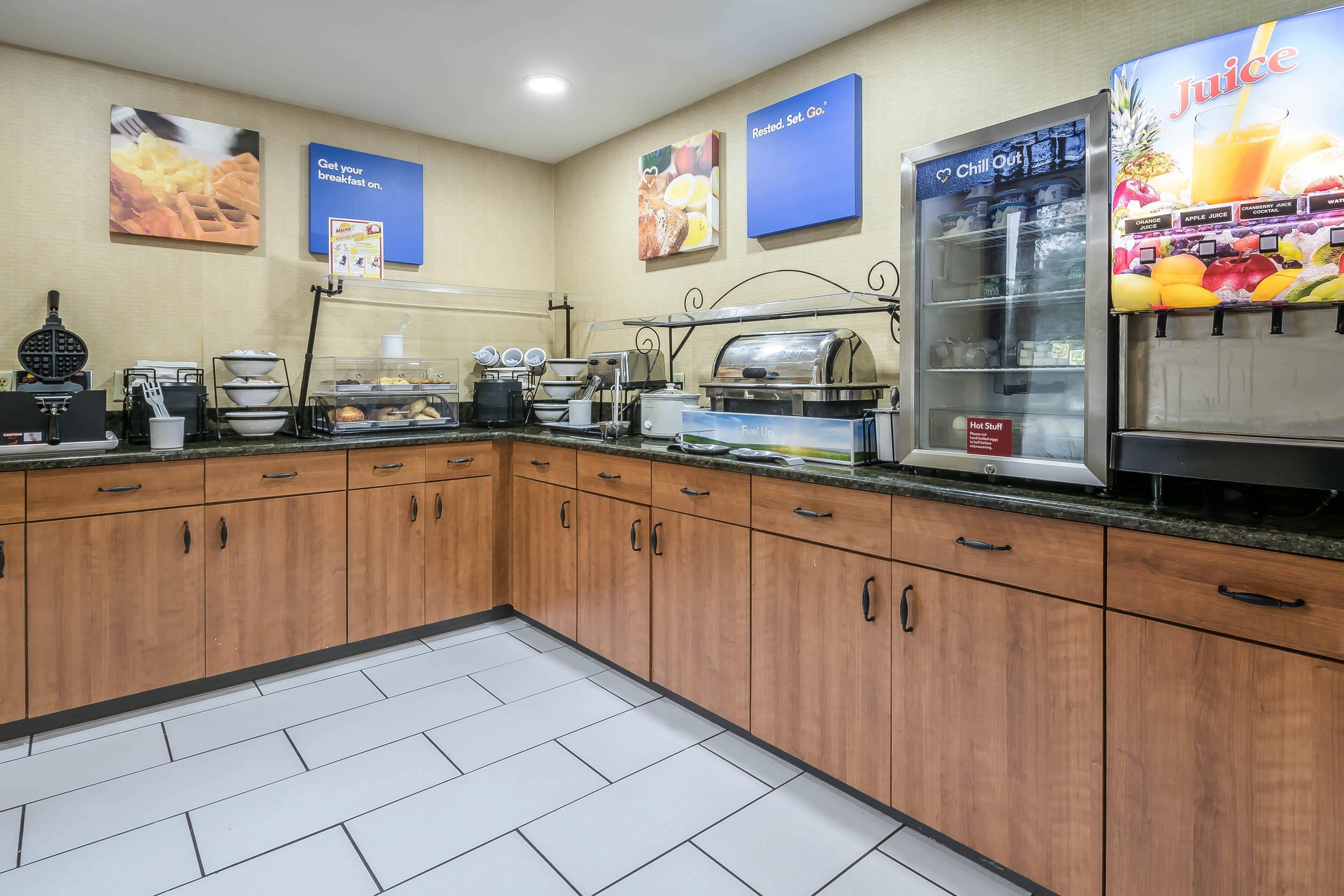 Assorted breakfast items | Comfort Inn University