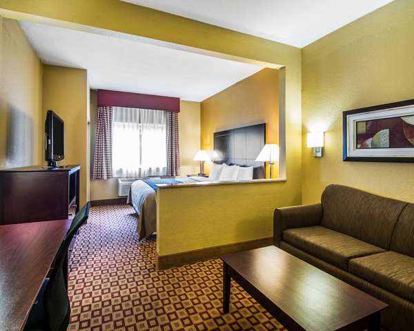 Suite - Quality Inn Plant City - I-4, Exit 22