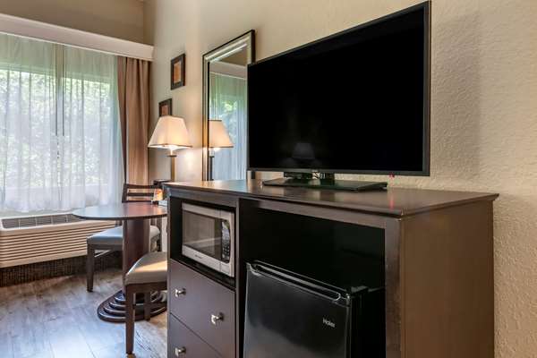  - Comfort Inn Deland - I-4, Exit 114