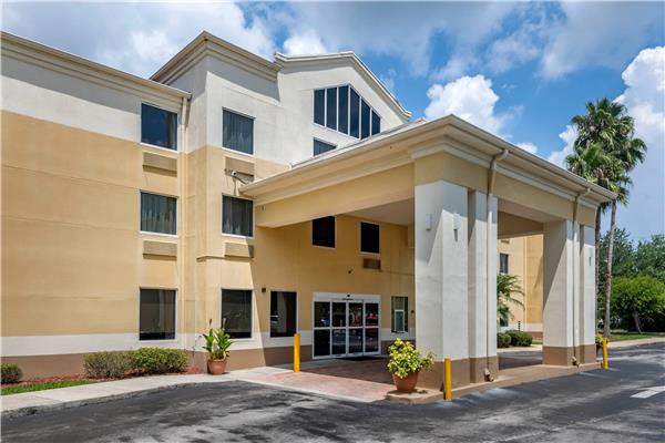 Comfort Inn & Suites DeLand - near University