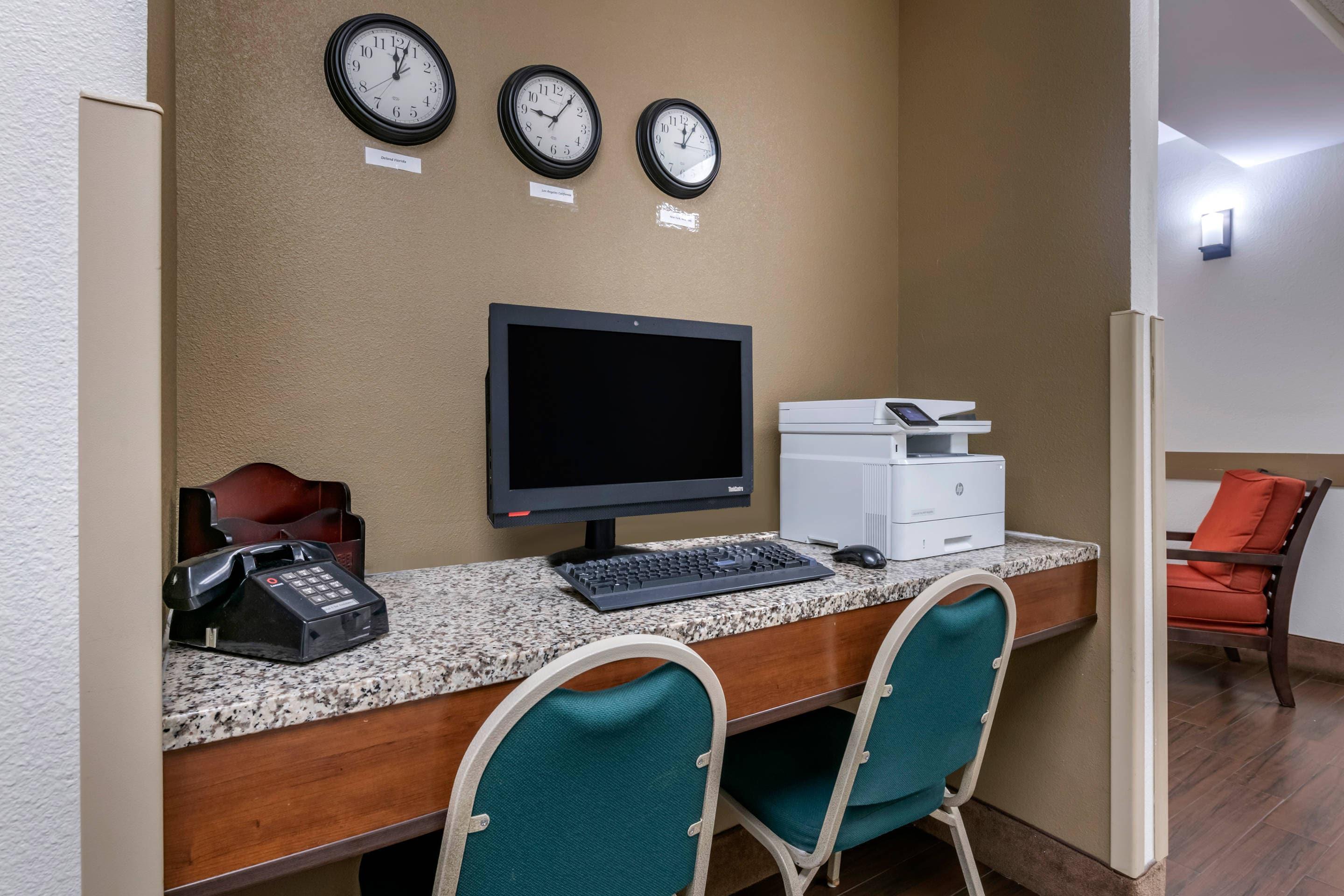 Business center | Comfort Inn & Suites DeLand - near University