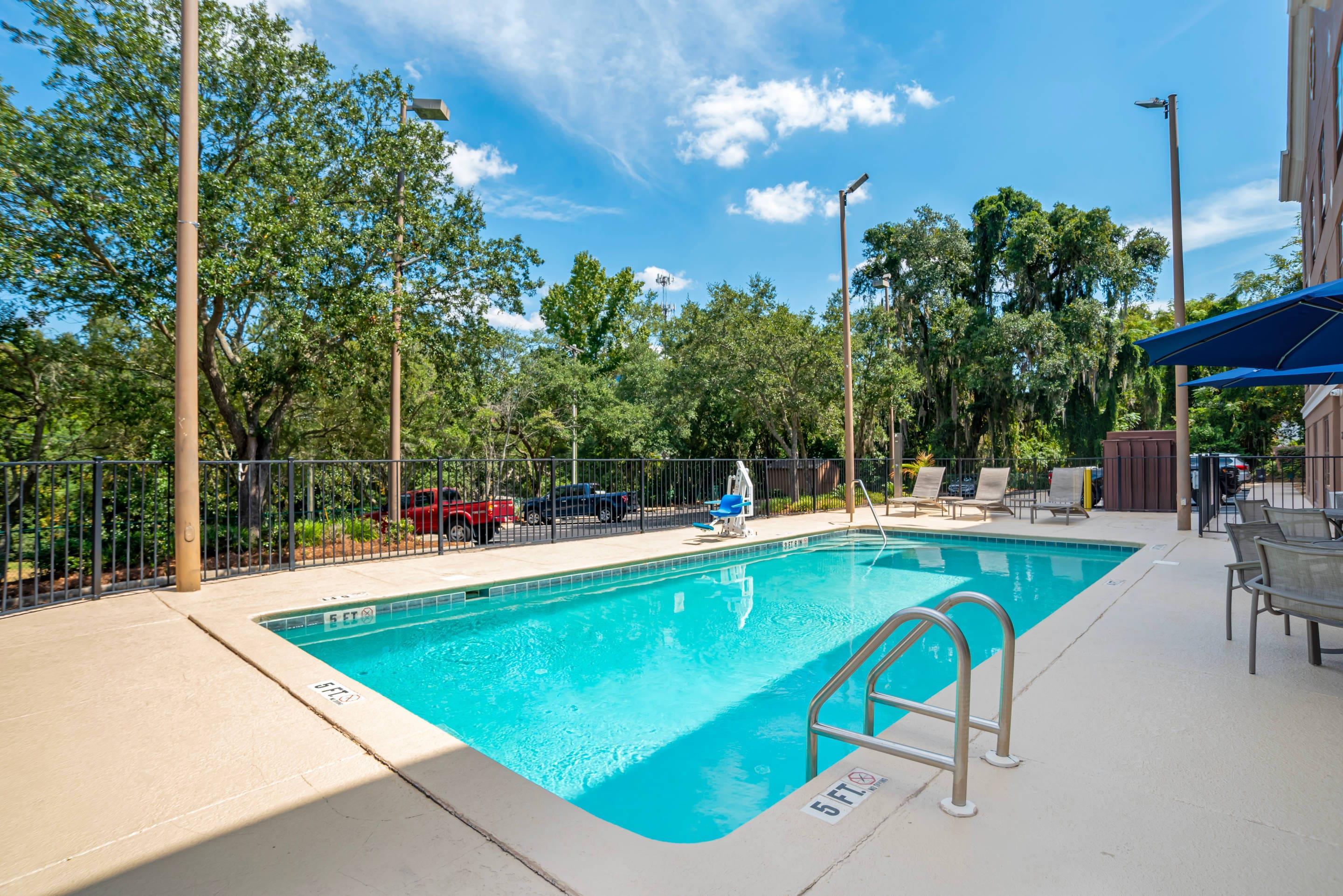 Outdoor pool | Comfort Suites Tallahassee Downtown