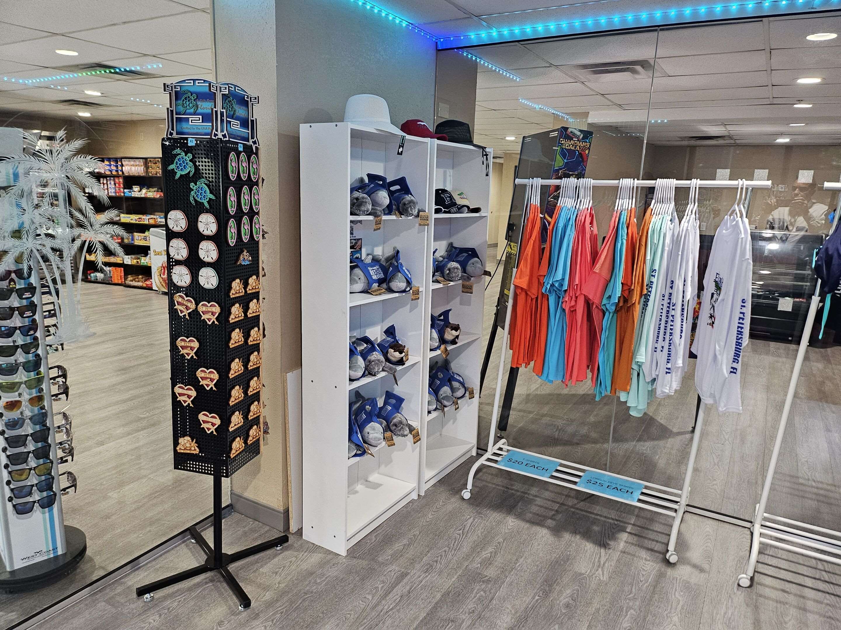 Sunshine shop | Comfort Inn St Petersburg North