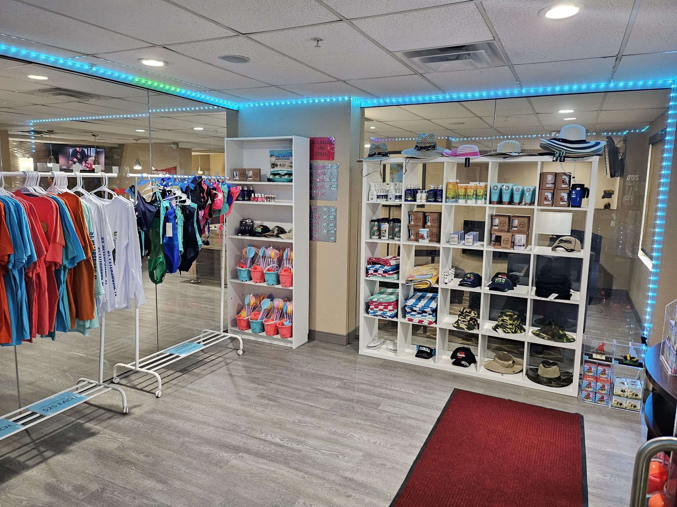 Sunshine shop | Comfort Inn St Petersburg North