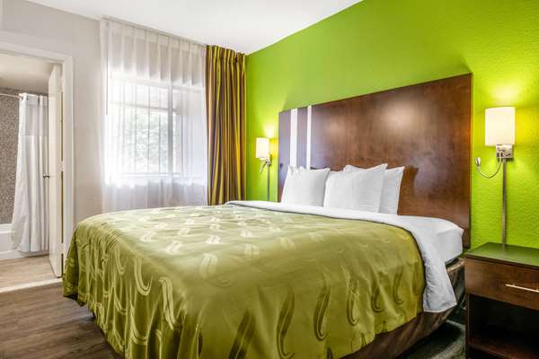 Suite - Quality Inn & Suites Jacksonville - I-95, Exit 341